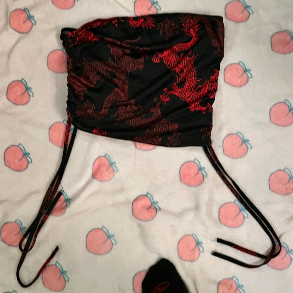 SHEIN Medium tube top red dragons
